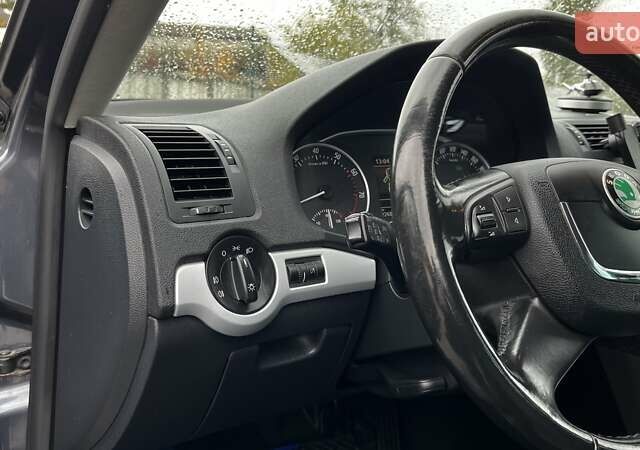 Сірий Шкода Октавія, об'ємом двигуна 1.8 л та пробігом 227 тис. км за 7800 $, фото 17 на Automoto.ua