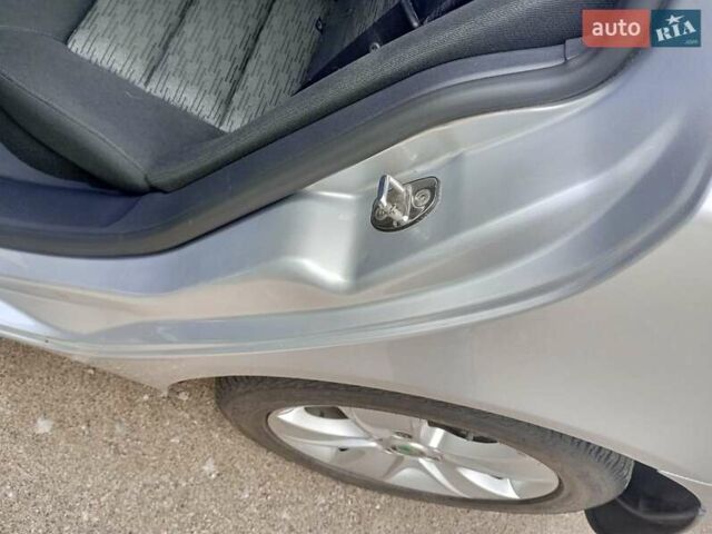 Серый Шкода Октавия, объемом двигателя 1.6 л и пробегом 269 тыс. км за 8600 $, фото 22 на Automoto.ua