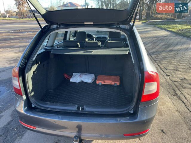 Серый Шкода Октавия, объемом двигателя 1.6 л и пробегом 285 тыс. км за 7500 $, фото 8 на Automoto.ua