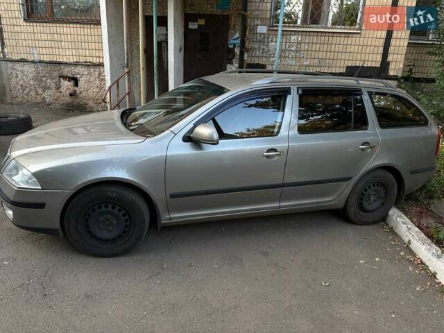 Сірий Шкода Октавія, об'ємом двигуна 1.6 л та пробігом 220 тис. км за 7500 $, фото 4 на Automoto.ua