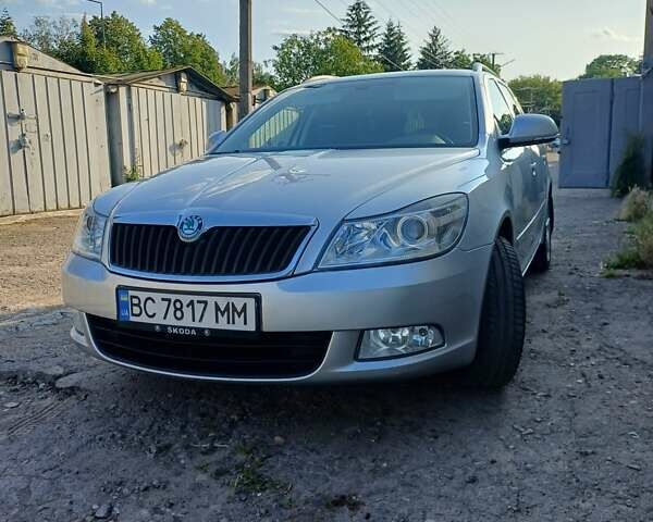 Серый Шкода Октавия, объемом двигателя 1.6 л и пробегом 235 тыс. км за 8800 $, фото 7 на Automoto.ua