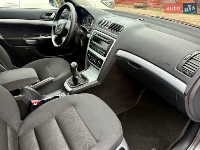 Серый Шкода Октавия, объемом двигателя 1.4 л и пробегом 181 тыс. км за 5999 $, фото 21 на Automoto.ua