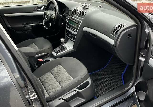 Сірий Шкода Октавія, об'ємом двигуна 1.8 л та пробігом 227 тис. км за 7800 $, фото 18 на Automoto.ua
