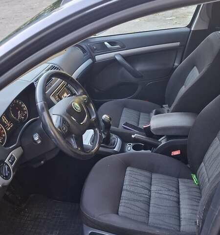 Сірий Шкода Октавія, об'ємом двигуна 1.6 л та пробігом 254 тис. км за 6900 $, фото 12 на Automoto.ua