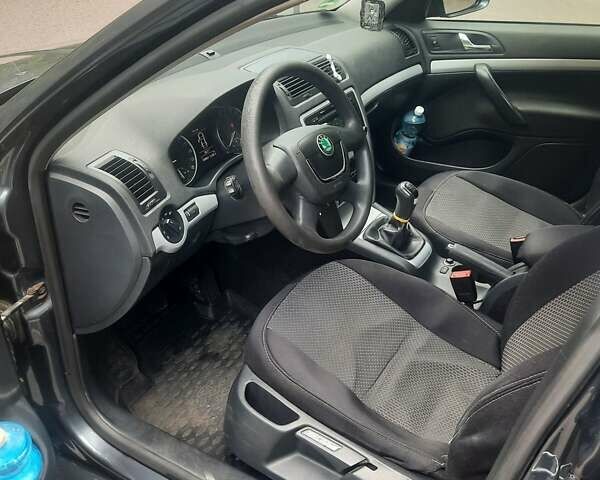 Серый Шкода Октавия, объемом двигателя 1.99 л и пробегом 340 тыс. км за 8150 $, фото 11 на Automoto.ua