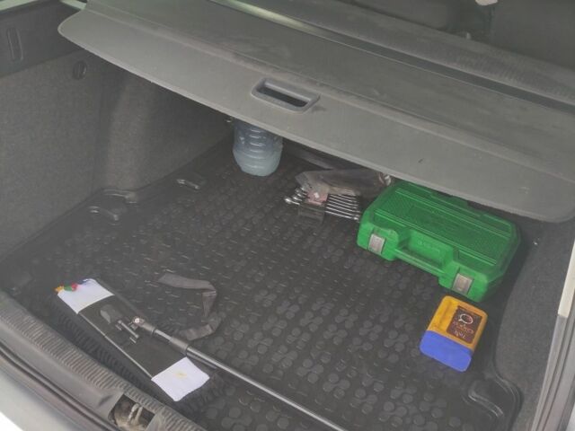 Серый Шкода Октавия, объемом двигателя 2 л и пробегом 350 тыс. км за 8500 $, фото 16 на Automoto.ua