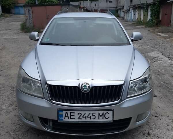 Сірий Шкода Октавія, об'ємом двигуна 1.6 л та пробігом 256 тис. км за 7500 $, фото 2 на Automoto.ua