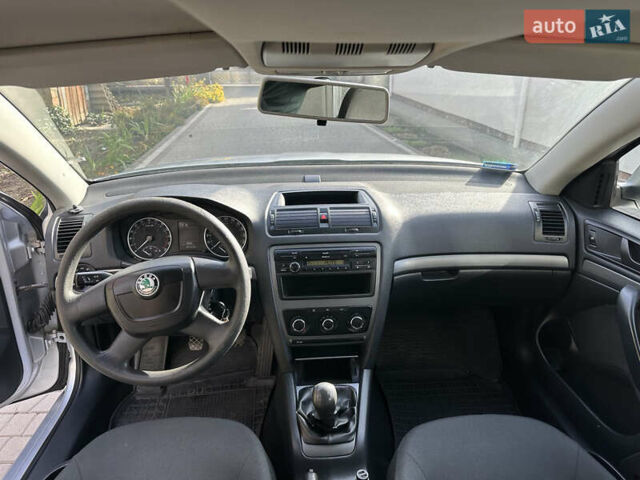 Серый Шкода Октавия, объемом двигателя 1.6 л и пробегом 374 тыс. км за 6600 $, фото 11 на Automoto.ua