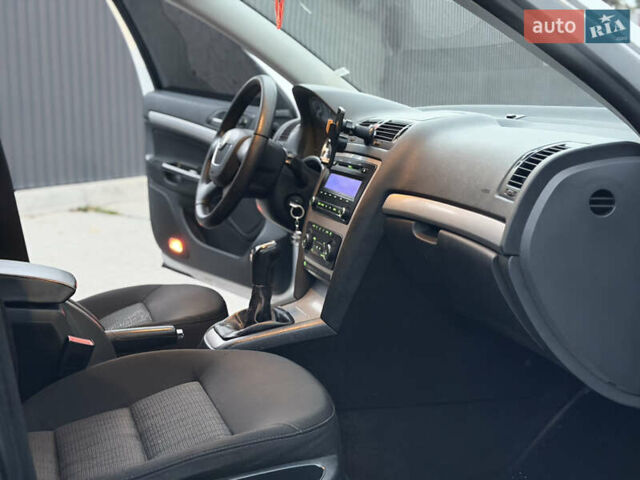 Сірий Шкода Октавія, об'ємом двигуна 1.8 л та пробігом 300 тис. км за 5550 $, фото 16 на Automoto.ua