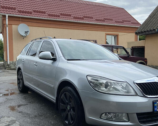 Серый Шкода Октавия, объемом двигателя 1.8 л и пробегом 205 тыс. км за 8000 $, фото 6 на Automoto.ua