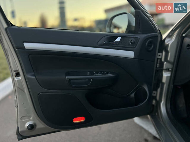 Сірий Шкода Октавія, об'ємом двигуна 1.39 л та пробігом 267 тис. км за 7400 $, фото 17 на Automoto.ua