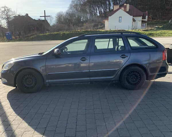 Серый Шкода Октавия, объемом двигателя 1.8 л и пробегом 233 тыс. км за 6800 $, фото 1 на Automoto.ua