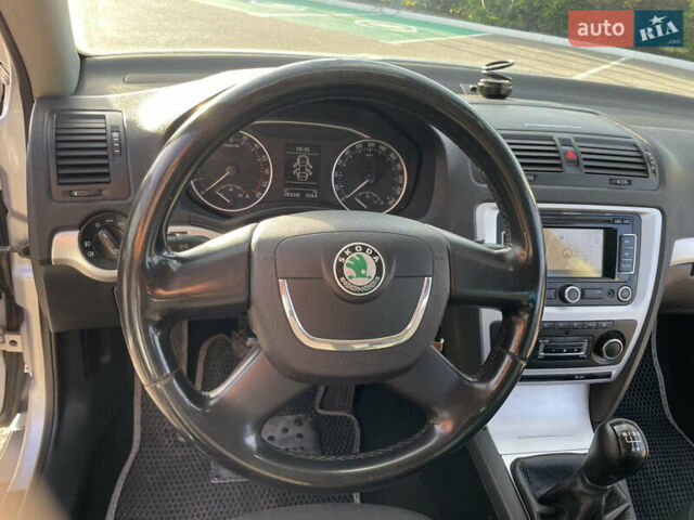 Серый Шкода Октавия, объемом двигателя 1.6 л и пробегом 295 тыс. км за 6800 $, фото 21 на Automoto.ua