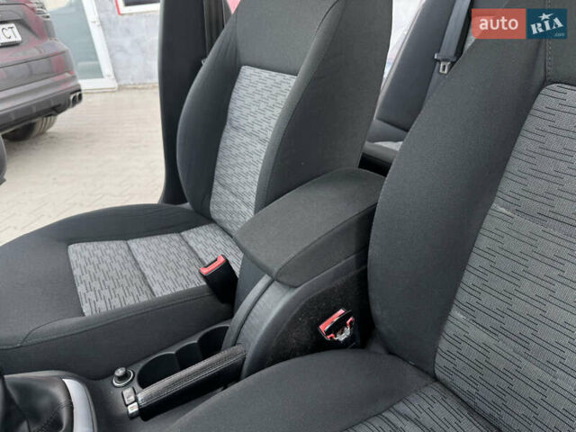 Серый Шкода Октавия, объемом двигателя 1.6 л и пробегом 228 тыс. км за 8250 $, фото 23 на Automoto.ua