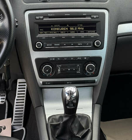 Сірий Шкода Октавія, об'ємом двигуна 1.97 л та пробігом 236 тис. км за 9700 $, фото 28 на Automoto.ua