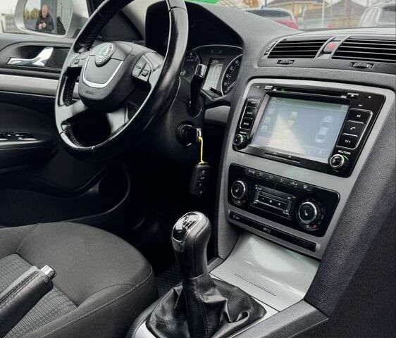 Шкода Октавія 2011 у Кропивницькому (Кіровограді) на Automoto.ua Сірий Шкода Октавія, об'ємом двигуна 1.8 л та пробігом 240 тис. км за 7900 $, фото 18 на Automoto.ua