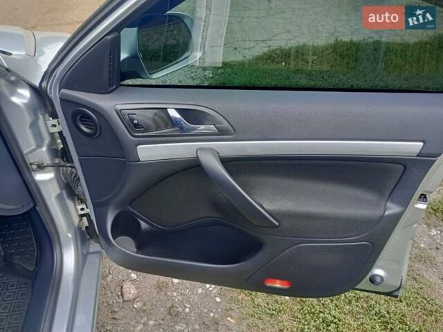 Серый Шкода Октавия, объемом двигателя 1.6 л и пробегом 269 тыс. км за 8600 $, фото 29 на Automoto.ua
