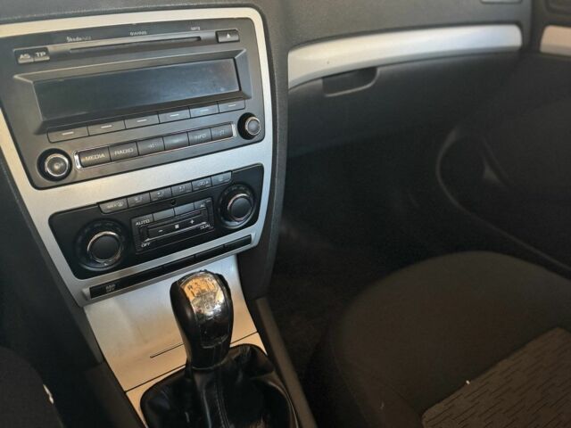 Серый Шкода Октавия, объемом двигателя 1.6 л и пробегом 330 тыс. км за 6800 $, фото 7 на Automoto.ua