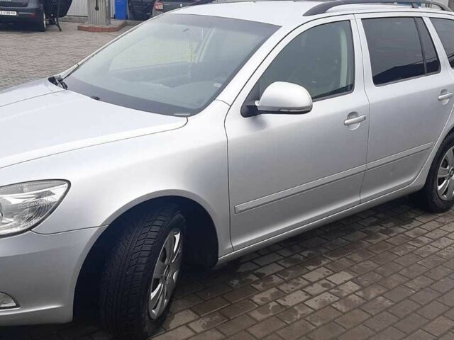 Серый Шкода Октавия, объемом двигателя 1.6 л и пробегом 235 тыс. км за 7400 $, фото 1 на Automoto.ua