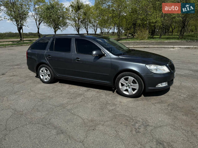 Серый Шкода Октавия, объемом двигателя 1.6 л и пробегом 253 тыс. км за 8850 $, фото 2 на Automoto.ua
