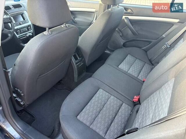 Серый Шкода Октавия, объемом двигателя 1.6 л и пробегом 194 тыс. км за 10500 $, фото 1 на Automoto.ua