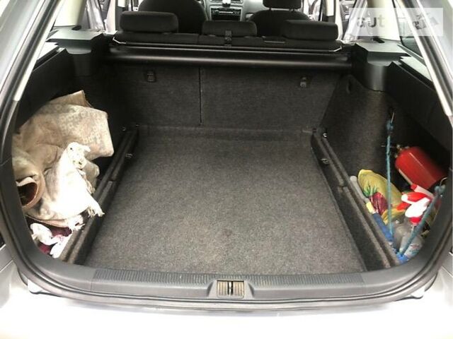 Шкода Октавія 2011 у Чернівцях на Automoto.ua Сірий Шкода Октавія, об'ємом двигуна 1.6 л та пробігом 301 тис. км за 4900 $, фото 25 на Automoto.ua