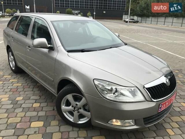 Шкода Октавія 2011 у Луцьку на Automoto.ua Сірий Шкода Октавія, об'ємом двигуна 0 л та пробігом 187 тис. км за 7850 $, фото 2 на Automoto.ua