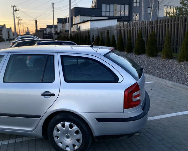 Сірий Шкода Октавія, об'ємом двигуна 1.6 л та пробігом 274 тис. км за 6800 $, фото 17 на Automoto.ua