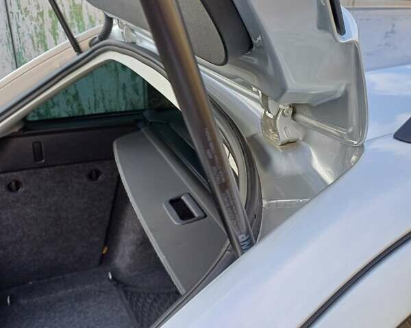 Серый Шкода Октавия, объемом двигателя 1.6 л и пробегом 235 тыс. км за 8800 $, фото 50 на Automoto.ua