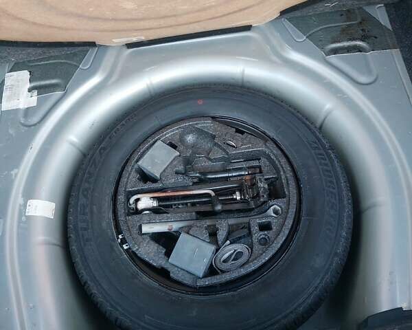 Серый Шкода Октавия, объемом двигателя 1.2 л и пробегом 206 тыс. км за 7300 $, фото 14 на Automoto.ua