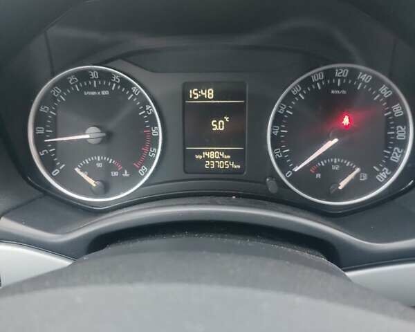 Серый Шкода Октавия, объемом двигателя 1.6 л и пробегом 237 тыс. км за 7300 $, фото 9 на Automoto.ua