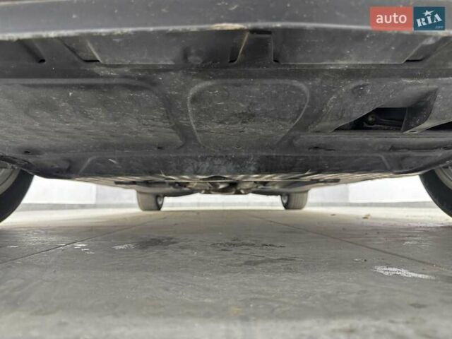 Серый Шкода Октавия, объемом двигателя 2 л и пробегом 217 тыс. км за 10750 $, фото 39 на Automoto.ua