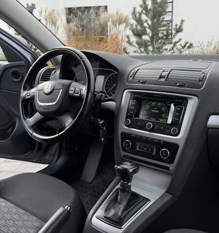 Сірий Шкода Октавія, об'ємом двигуна 1.8 л та пробігом 232 тис. км за 7200 $, фото 16 на Automoto.ua