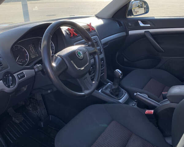 Серый Шкода Октавия, объемом двигателя 1.8 л и пробегом 233 тыс. км за 6800 $, фото 20 на Automoto.ua