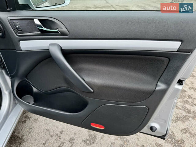 Сірий Шкода Октавія, об'ємом двигуна 1.6 л та пробігом 181 тис. км за 8799 $, фото 22 на Automoto.ua