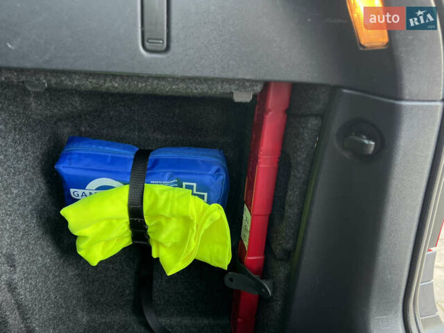 Серый Шкода Октавия, объемом двигателя 2 л и пробегом 211 тыс. км за 13200 $, фото 117 на Automoto.ua