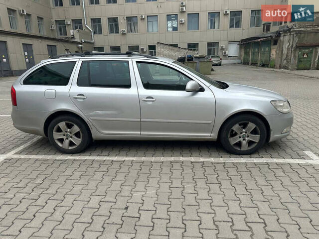 Шкода Октавія 2011 у Харкові на Automoto.ua Сірий Шкода Октавія, об'ємом двигуна 1.6 л та пробігом 232 тис. км за 7500 $, фото 2 на Automoto.ua
