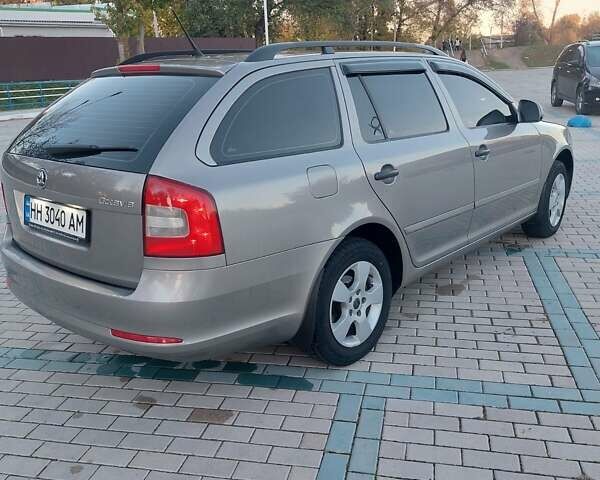 Серый Шкода Октавия, объемом двигателя 1.2 л и пробегом 206 тыс. км за 7300 $, фото 5 на Automoto.ua