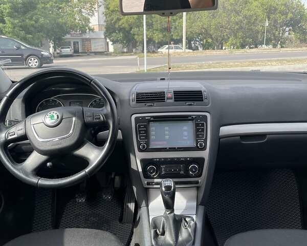 Сірий Шкода Октавія, об'ємом двигуна 1.8 л та пробігом 240 тис. км за 7900 $, фото 11 на Automoto.ua