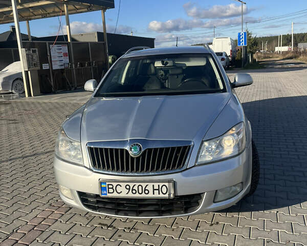 Серый Шкода Октавия, объемом двигателя 1.97 л и пробегом 289 тыс. км за 10000 $, фото 1 на Automoto.ua