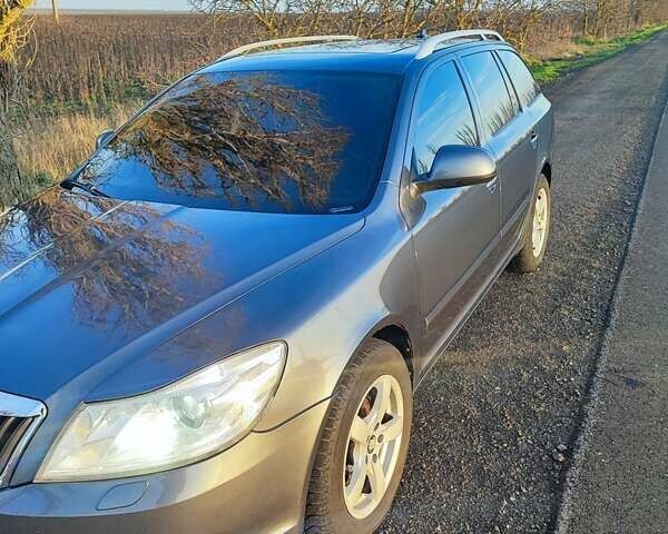 Сірий Шкода Октавія, об'ємом двигуна 2 л та пробігом 284 тис. км за 9800 $, фото 2 на Automoto.ua
