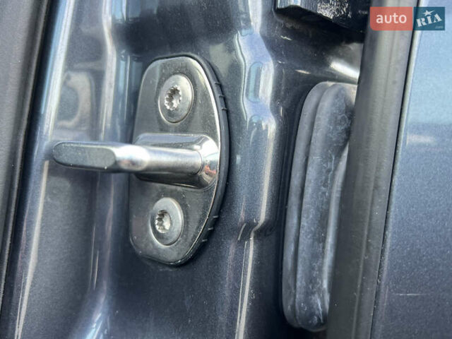 Серый Шкода Октавия, объемом двигателя 2 л и пробегом 211 тыс. км за 12950 $, фото 137 на Automoto.ua