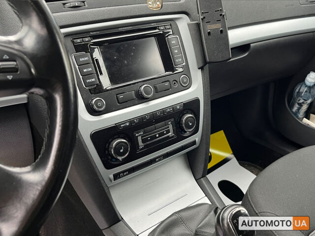 Серый Шкода Октавия, объемом двигателя 1.6 л и пробегом 296 тыс. км за 8999 $, фото 14 на Automoto.ua