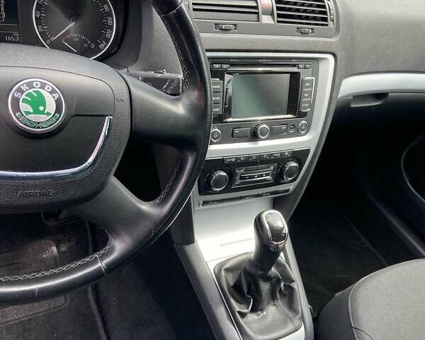 Сірий Шкода Октавія, об'ємом двигуна 1.6 л та пробігом 211 тис. км за 8200 $, фото 1 на Automoto.ua