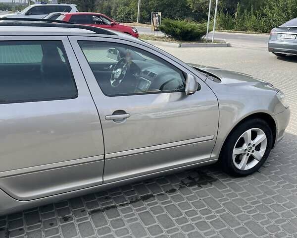 Сірий Шкода Октавія, об'ємом двигуна 1.8 л та пробігом 240 тис. км за 7900 $, фото 8 на Automoto.ua