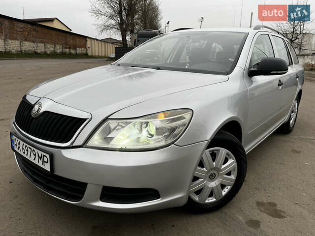 Серый Шкода Октавия, объемом двигателя 1.6 л и пробегом 331 тыс. км за 6650 $, фото 3 на Automoto.ua