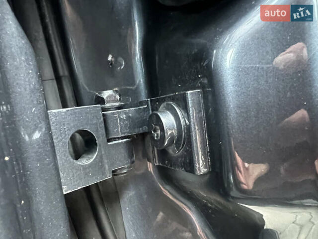 Серый Шкода Октавия, объемом двигателя 2 л и пробегом 211 тыс. км за 12950 $, фото 121 на Automoto.ua