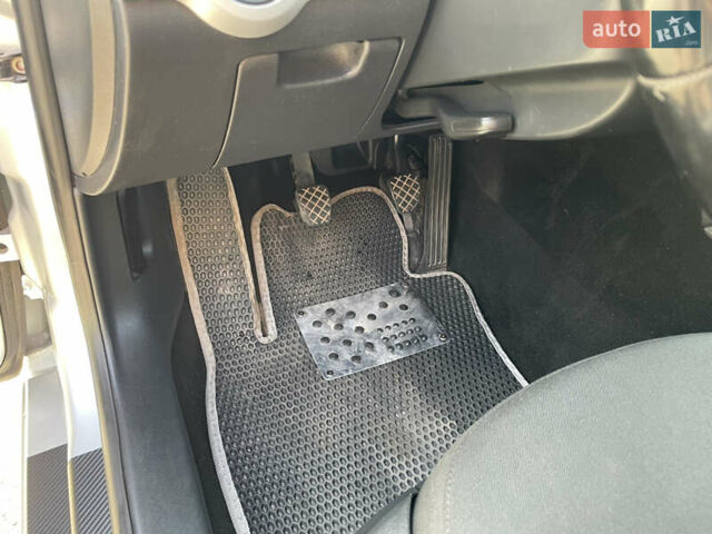 Серый Шкода Октавия, объемом двигателя 1.6 л и пробегом 295 тыс. км за 6800 $, фото 20 на Automoto.ua