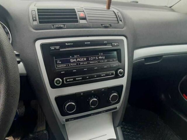 Серый Шкода Октавия, объемом двигателя 1.6 л и пробегом 235 тыс. км за 7400 $, фото 11 на Automoto.ua