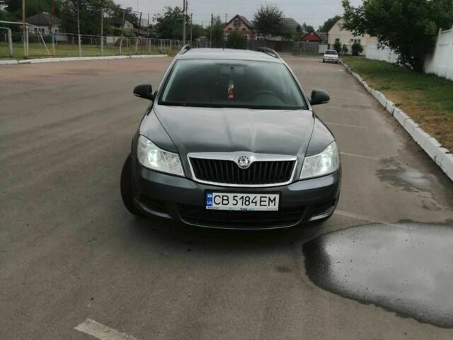 Сірий Шкода Октавія, об'ємом двигуна 1.2 л та пробігом 220 тис. км за 7500 $, фото 3 на Automoto.ua